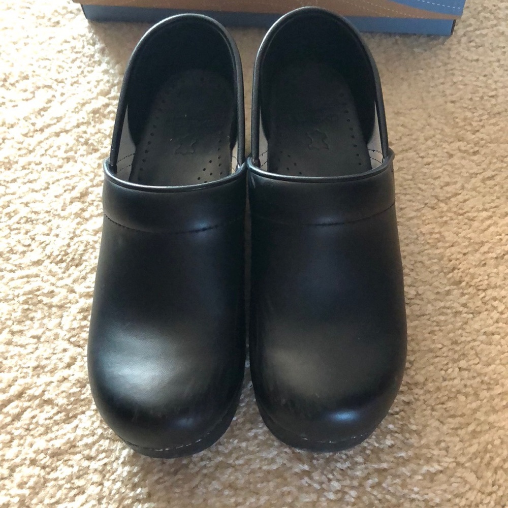 Dansko Clog. - image 8